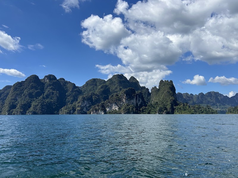 Cheow Lan Lake - Cheow Lan Lake, Khao Phang, Ban Ta Khun District, Surat Thani 84230, Thailand