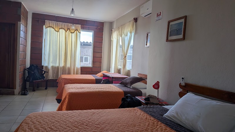 Hostal Cattleya - Hostal Cattleya, 39WP+M72, Puerto Baquerizo Moreno, Ecuador