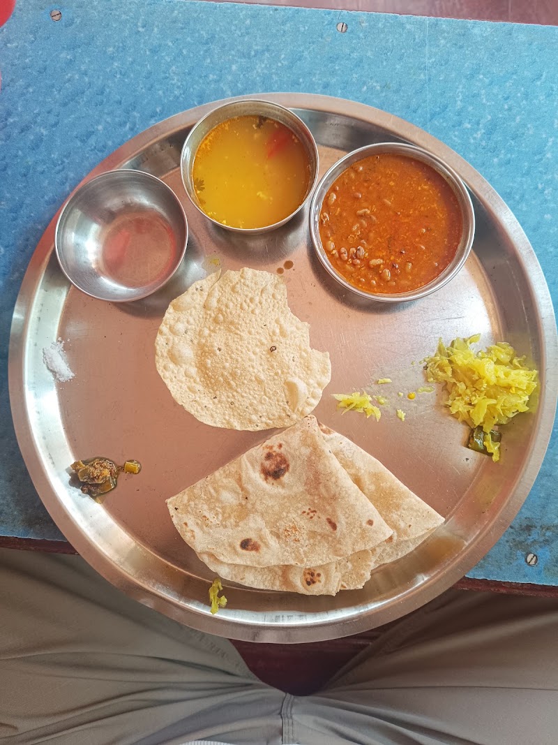 Rajesh Bapat Gharguti khanaval - Rajesh Bapat Gharguti khanaval Gurukrupa gharguti khanaval, Sumukh home stay, Ganpatipule, Maharashtra 415615, India
