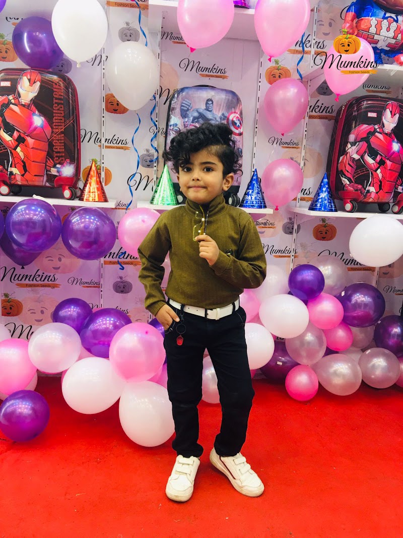 Mumkins Kids Wear - Mumkins Kids Wear opp. Anand Plaza, near Lake City Mall, Ayad, Kharakua, Udaipur, Rajasthan 313001, India