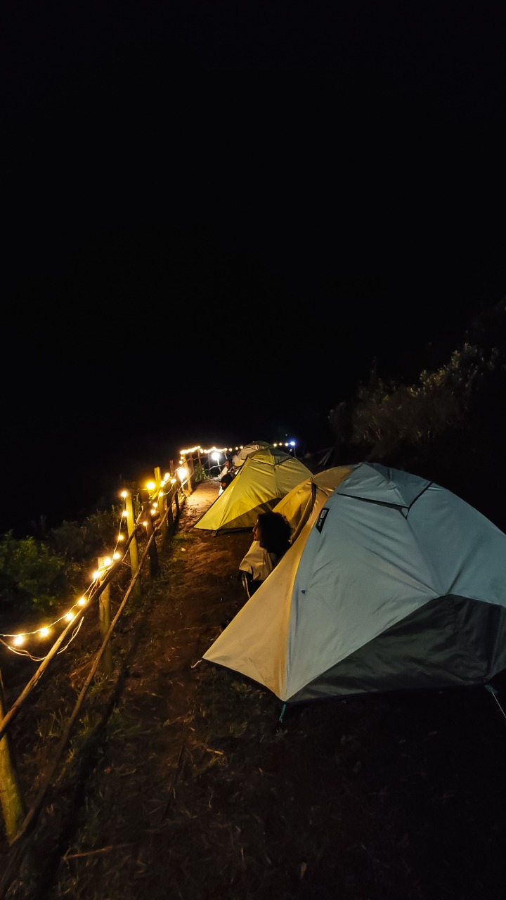 The County Camp-Kolukkumalai Base Camp - The County Camp-Kolukkumalai Base Camp, near MUNNAR CATERING COLLEGE, Munnar, Suryanelli, Kerala 685618, India