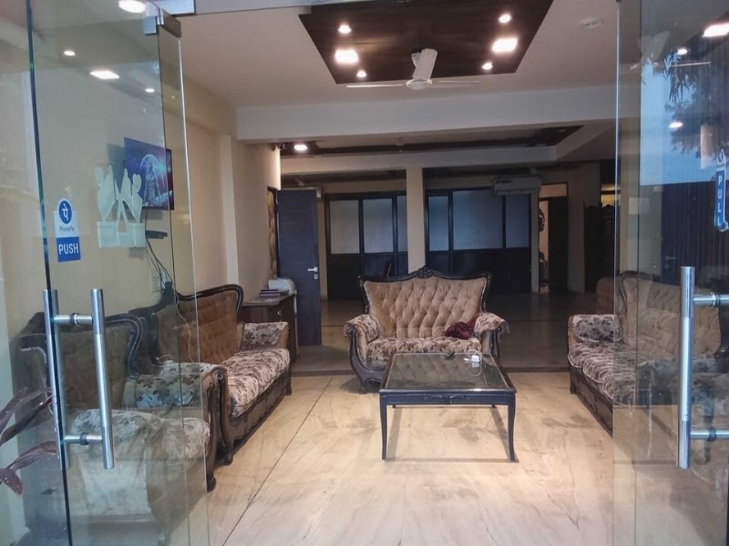 Super Collection O by OYO Sector 108 Noida - Super Collection O by OYO Sector 108 Noida Plot Number 93, Block C, Sector 108, Noida, Uttar Pradesh 201304, India