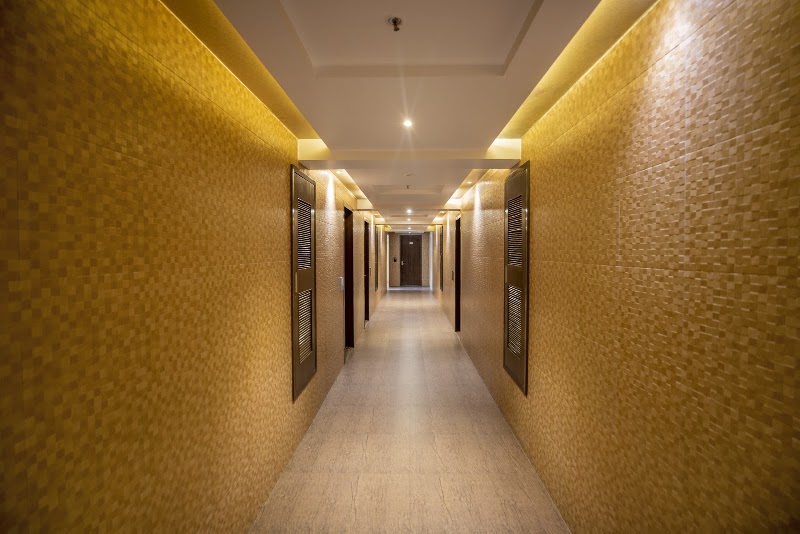 Hotel The Royal Bharti - Hotel The Royal Bharti, Gopal Garh - Tehra Link Rd, Vrindavan, Sunrakh Bangar, Uttar Pradesh 281121, India