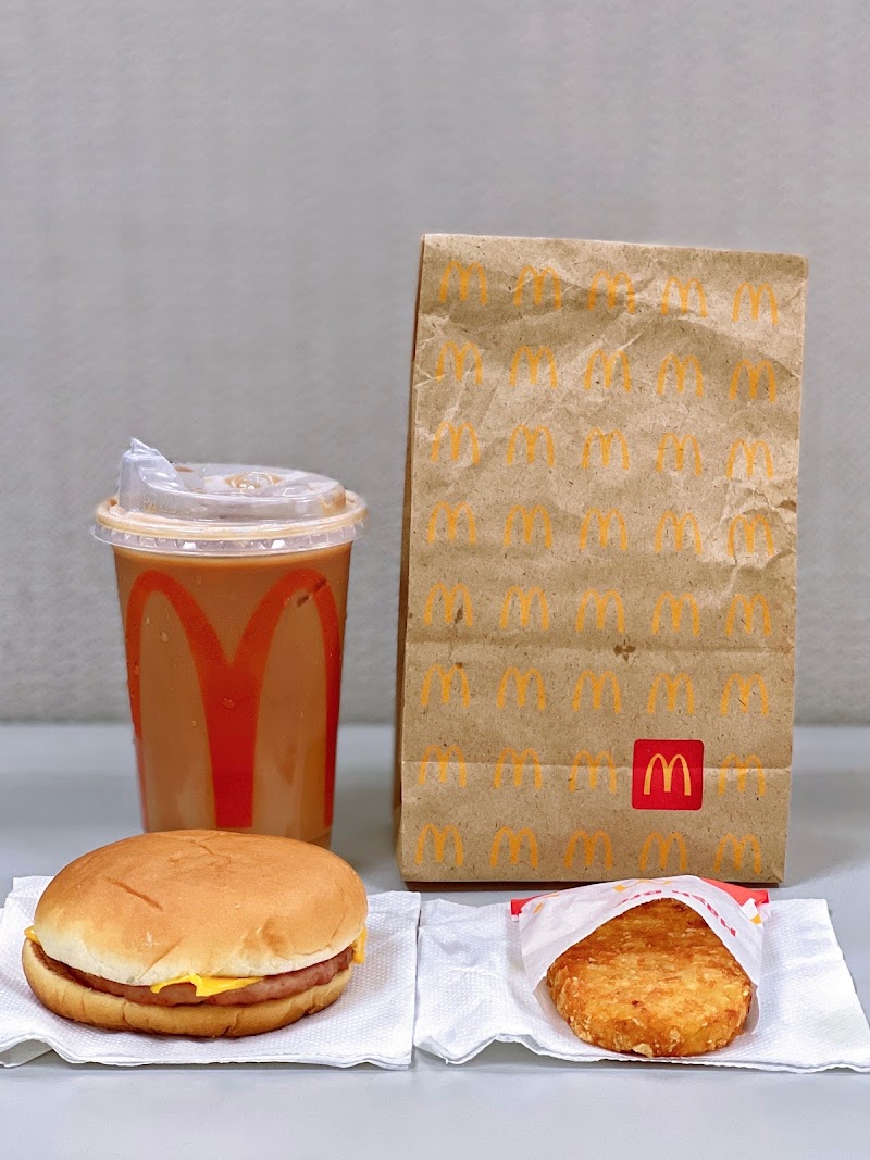 McDonald's at La Cite - McDonald's at La Cite MacaoR. Central da Areia Preta, 158號, La Cité, 地下AB座