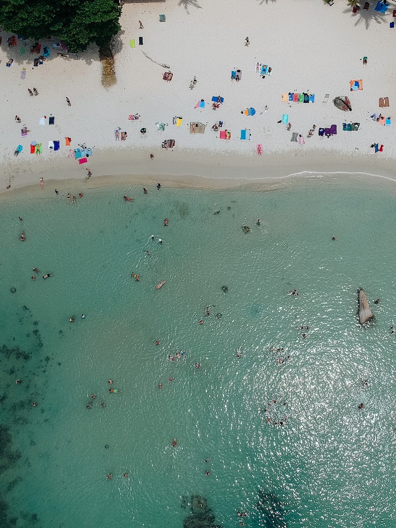 Silver Beach - Silver Beach, 124 F3H8+4G2, 4, Tambon Maret, Amphoe Ko Samui, Chang Wat Surat Thani 84310, Thailand