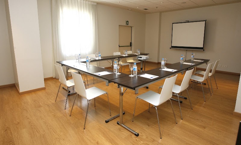 Travelodge Barcelona Poblenou - Travelodge Barcelona Poblenou Carrer de Llull, 170, Sant Martí, 08005 Barcelona, Spain