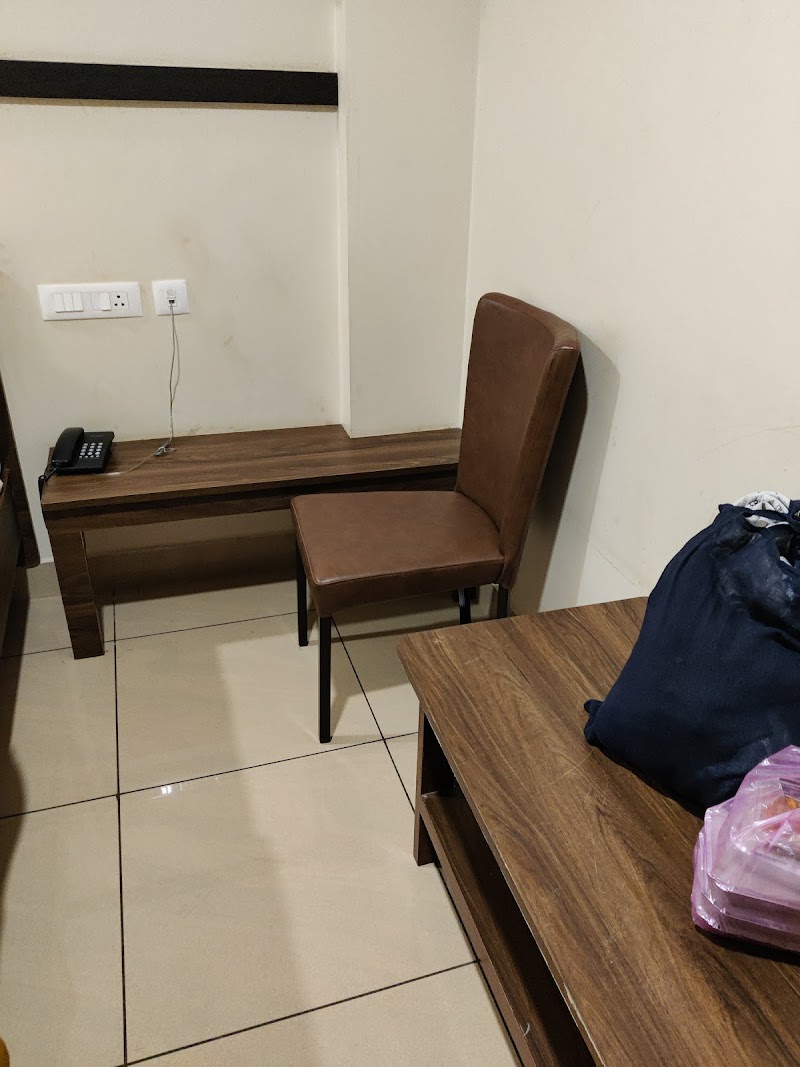 VR Grand Inn - VR Grand Inn main gate, G.N, T ROAD, opposite government medical College, beside A.C. SUBBA REDDY STADIUM, Lakeview Colony, Revenue Colony, Nellore, Andhra Pradesh 524004, India
