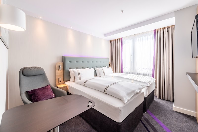 Premier Inn Cologne City Süd hotel - Premier Inn Cologne City Süd hotel Perlengraben 2, 50676 Köln, Germany