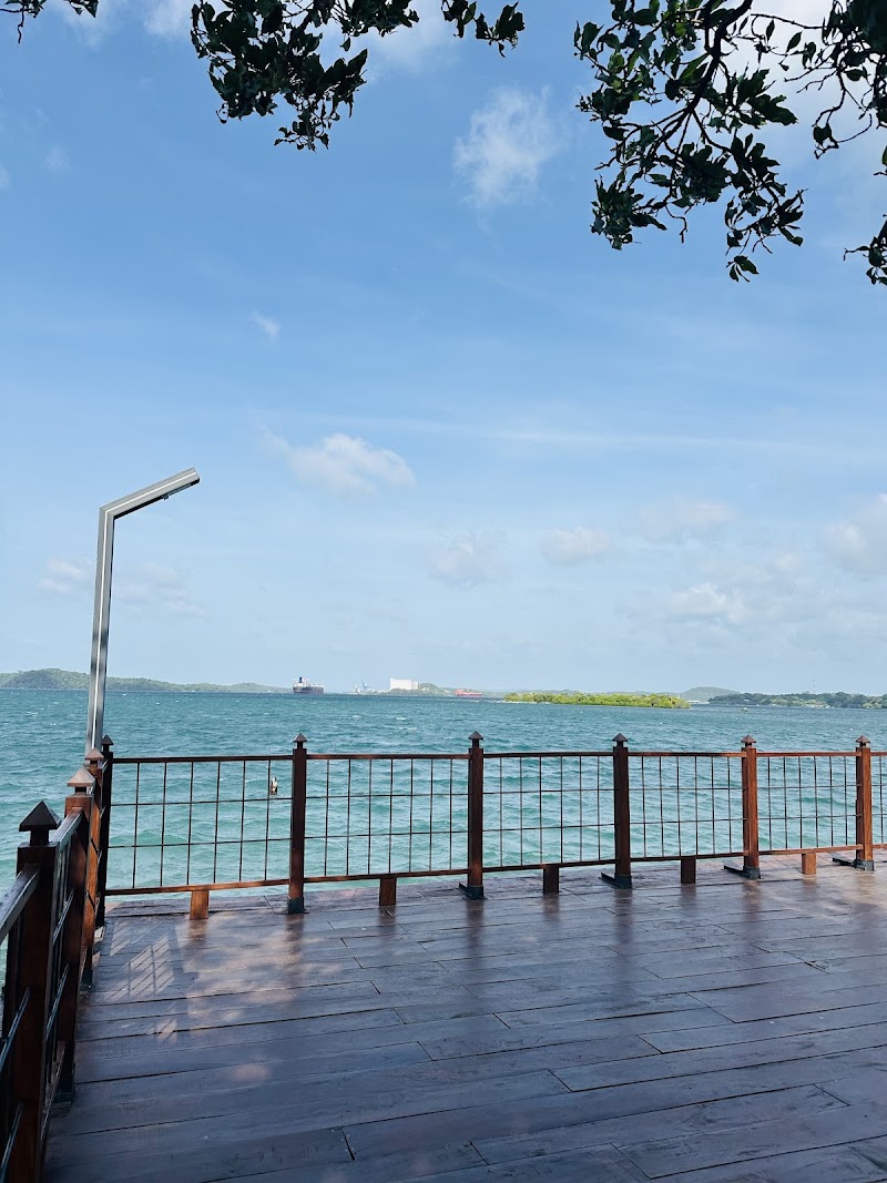 The Ocean Breeze Walkaway & View Point