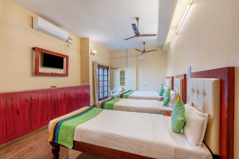 Treebo Grace Inn - Treebo Grace Inn No: 82, Ambour Salai Puducherry White Town, Heritage Town, Puducherry, Tamil Nadu 605001, India