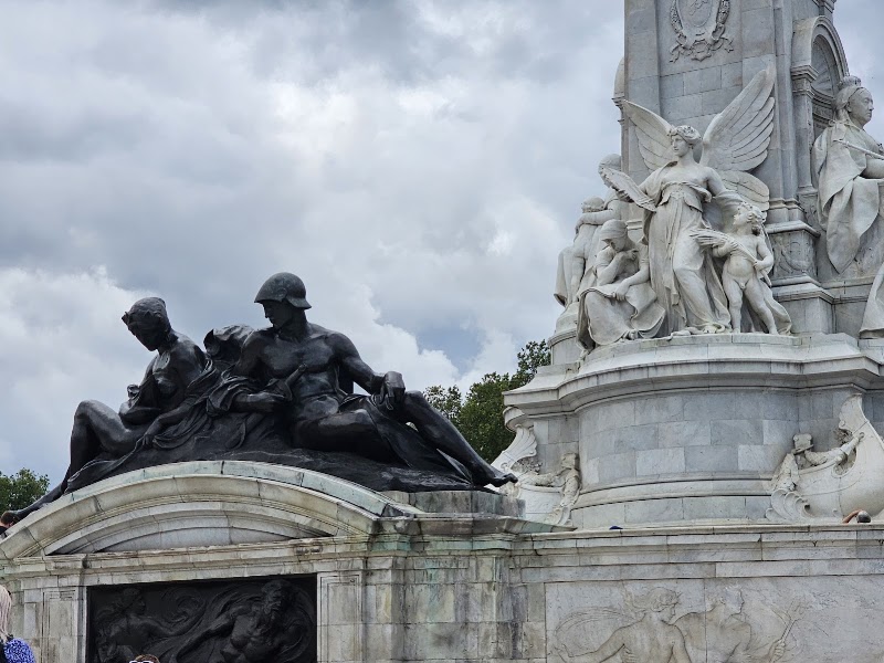 Queen Victoria Memorial - Queen Victoria Memorial London SW1A 1AA, UK