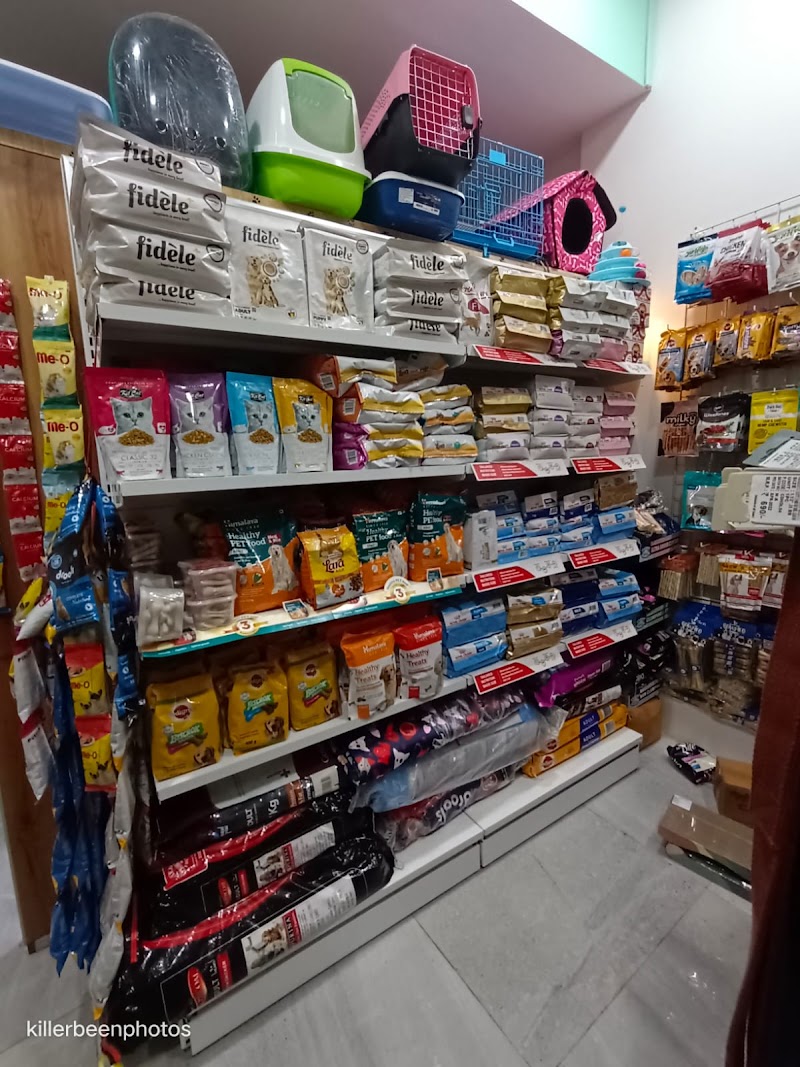 Furry cuddle Chembur nakka - Furry cuddle Chembur nakka Shop no 1/2, rishabh shopping centre, below chembur nakka mono rail station, Gulmarg Society, Chembur, Mumbai, Maharashtra 400071, India