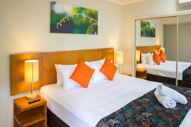 Lakes Cairns Resort - Lakes Cairns Resort The Lakes Resort & Spa, 2/10 Greenslopes St, Cairns North QLD 4870, Australia