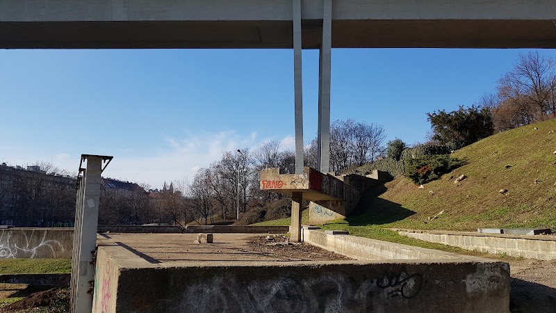 Park above Belgrade Street - Park above Belgrade Street Unnamed Road, 120 00, 120 00 Praha 2, Czechia