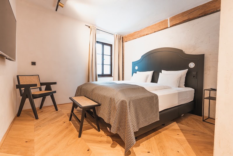 H5 Grauer Bär Studios & More - H5 Grauer Bär Studios & More Hofgasse 5, 6020 Innsbruck, Austria