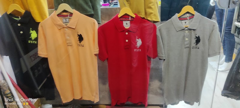 4-brothers All Complete Mens Wear Shop - 4-brothers All Complete Mens Wear Shop Hirapur Rd, Sarvodaya Nagar, Mohba Bazar, Raipur, Chhattisgarh 492099, India