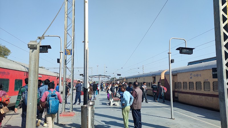 Ayodhya Cannt /Faizabad Railway Station - Ayodhya Cannt /Faizabad Railway Station, Q49M+GF6, Railway Colony, Faizabad, Uttar Pradesh 224001, India