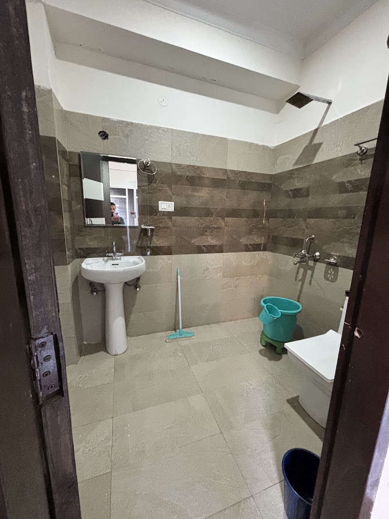 Holistic House Naddi - Holistic House Naddi Village Naddi, Naddi, McLeod Ganj, Dharamshala, Himachal Pradesh 176216, India
