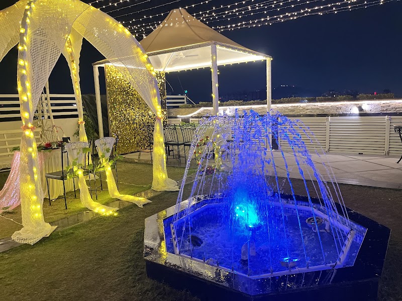 Aloha Candlelight Dinner Restaurant - Aloha Candlelight Dinner Restaurant Plot No 109, Bhaskar Marg, opp. Sukhsagar Aptartments, Sindhi Colony, Bani Park, Jaipur, Rajasthan 302016, India