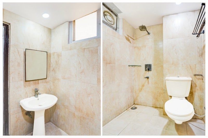 Hotel O Paharganj Near Railway Station Formerly Chand Palace - Hotel O Paharganj Near Railway Station Formerly Chand Palace Plot Number 54, Arakashan Rd, near Nav Shakti School, Arya Nagar, Paharganj, Delhi, New Delhi, Delhi 110055, India