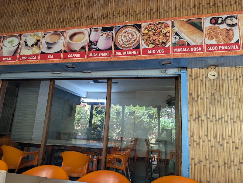 Kanha Pure Veg Family Restaurant - Kanha Pure Veg Family Restaurant Shop No 451, Candolim Beach Rd, Candolim, Goa 403515, India