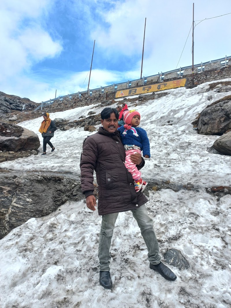 Zero Point Waterfall - Zero Point Waterfall, FM83+CM, Men-Rongong, Sikkim 737116, India