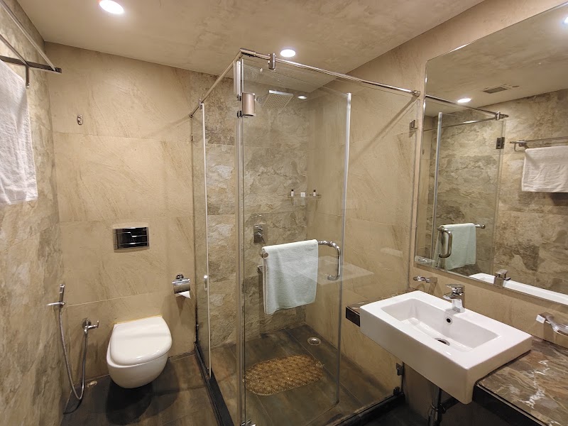 M crown Hotel - M crown Hotel 3rd floor, MarBa Hub, Police Bazar, Shillong, Meghalaya 793001, India