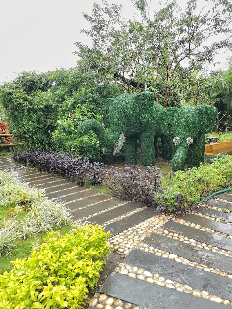 Platinum Square, Lonavala, Pure Veg. - Platinum Square, Lonavala, Pure Veg., Platinum Square, Village Kune,, Q98R+49Q, S. No. 40, AH47, Behind Hotel Fariyas, Parshwapuram, Kune N.m., Maharashtra 410403, India