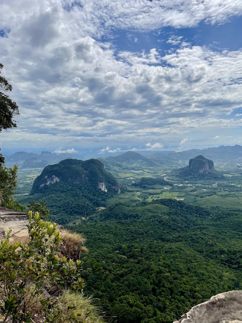 Dragon's Crest (Ngon Nak Nature Trail) - Dragon's Crest (Ngon Nak Nature Trail) Nong Thale, Mueang Krabi District, Krabi 81000, Thailand