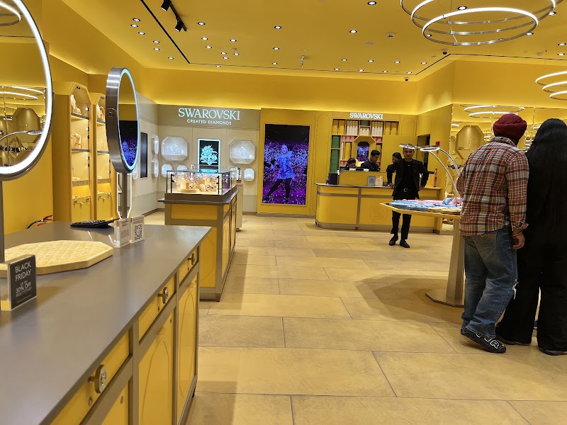 Swarovski - Swarovski G - 57, NH 48, Ambience Island, Nathupur, Sector 24, Gurugram, Haryana 122010, India