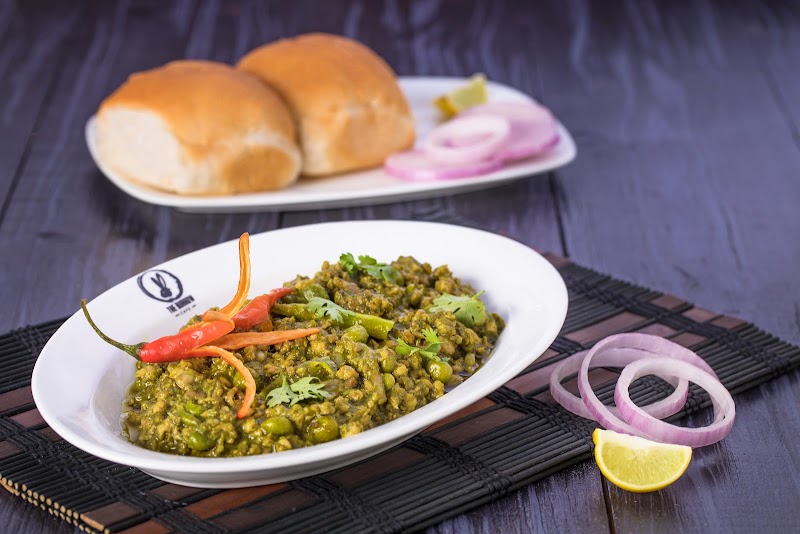 The Burrow Cafe - The Burrow Cafe Shop 10, 11, 12, Springfield 1, Sunder Ln, Malad, Orlem, Malad West, Mumbai, Maharashtra 400064, India