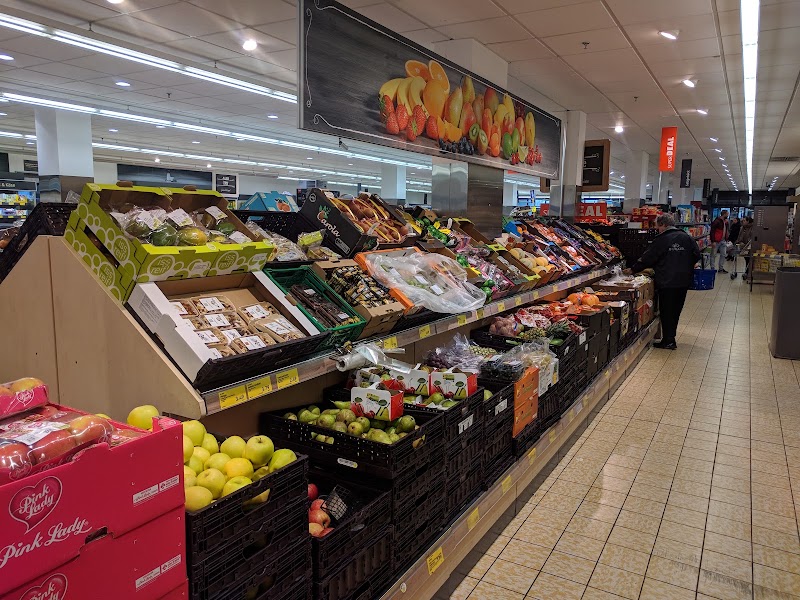 ALDI SUISSE - ALDI SUISSE, Eigerstrasse 82, 3007 Bern, Switzerland