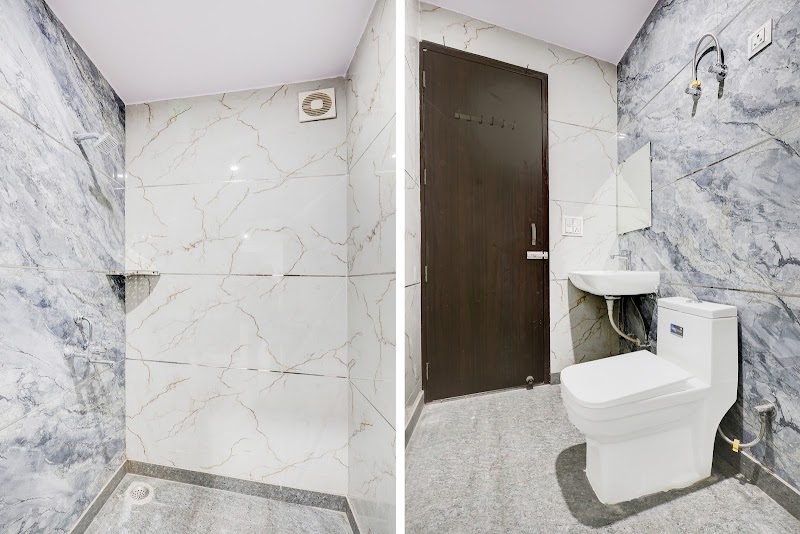 Hotel O DD Green Residency - Hotel O DD Green Residency 49 E Mohalla Chhotiyal Plam Village 49 E Mohalla Chhotiyal Plam, NEAR, Village, Palam Metro Rd, Palam Village, Palam, Delhi, 110045, India