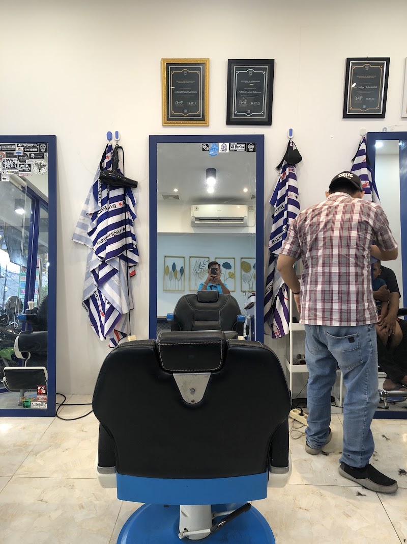 Sea'B Barbershop - Sea'B Barbershop, Jl. Manukan Tengah No.20 P, Manukan Kulon, Kec. Tandes, Surabaya, Jawa Timur 60185, Indonesia