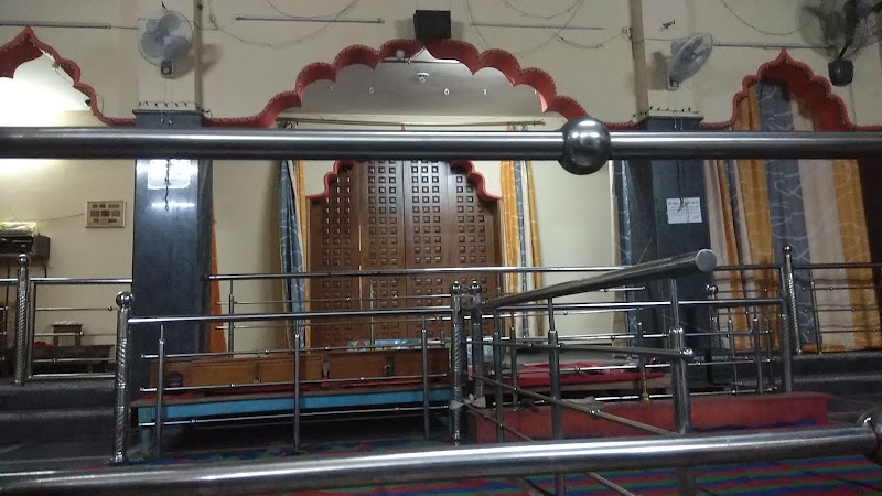 Shree Gokulchandramaji Haveli Trust - Shree Gokulchandramaji Haveli Trust, Budhapara, 6JPM+R9G, Sadar Bazar, Raipur, Chhattisgarh 492001, India