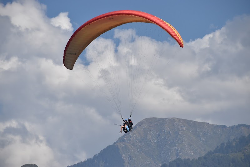 Travel Bir Billing - Paragliding in Bir Billing - Travel Bir Billing - Paragliding in Bir Billing Paragliding Landing site, Bir, Suja, Himachal Pradesh 176077, India