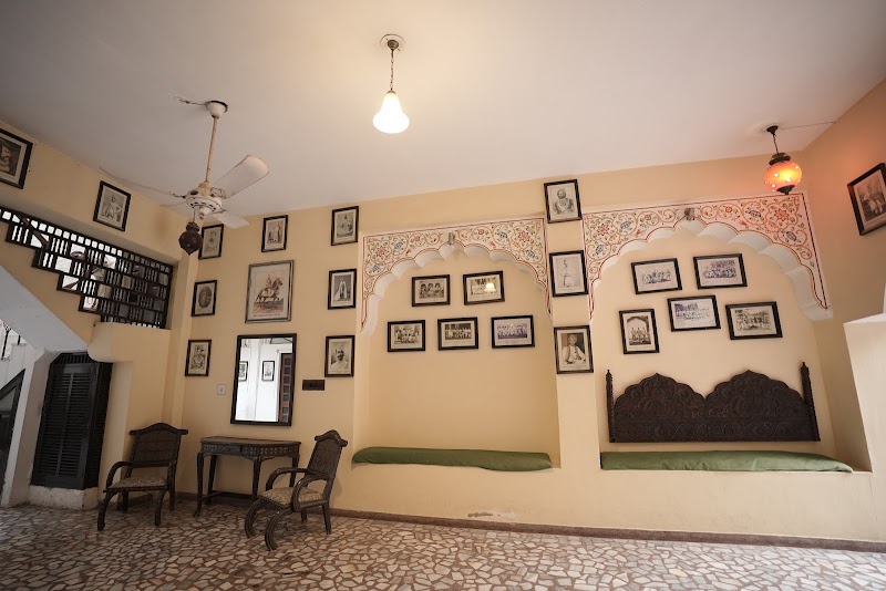 Haveli Inn Pal - Haveli Inn Pal, Girdikot, opp. Gulab Sagar, Pal Haveli, Ghantaghar, Gulab Sagar, Jodhpur, Rajasthan 342001, India