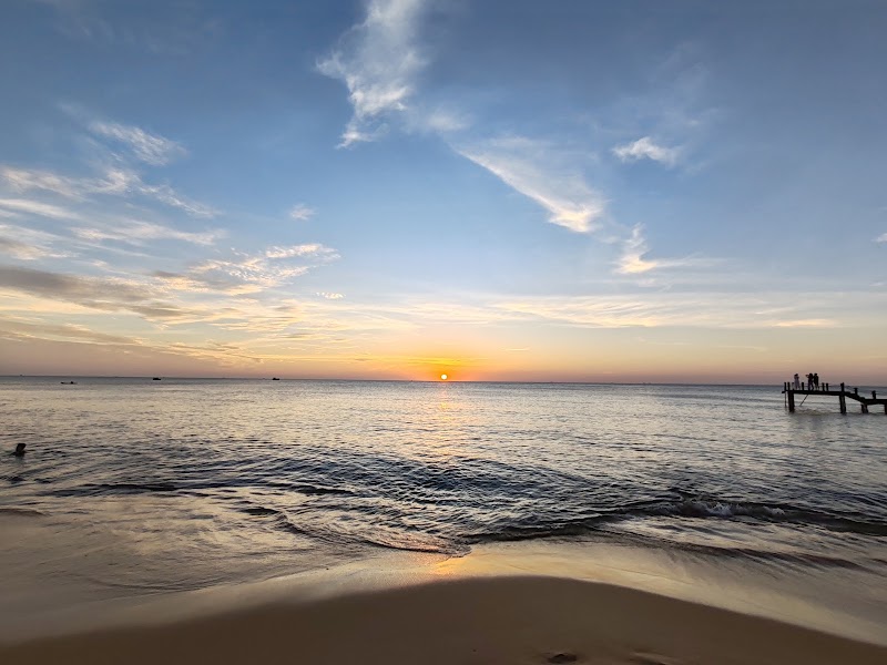 Sunset Sanato Beach Club - Sunset Sanato Beach Club, Tổ 3 ấp, Đường Bào, Phú Quốc, Kiên Giang 92000, Vietnam
