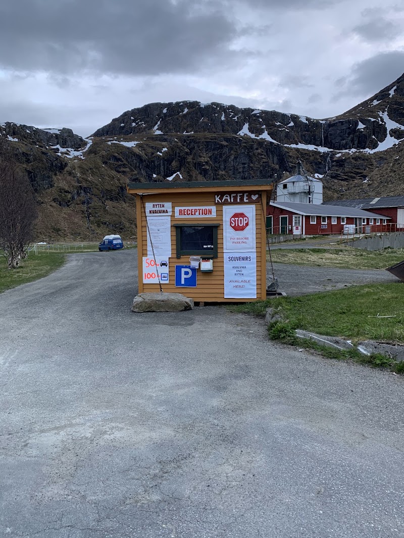 Parking for Ryten/Kvalvika - Parking for Ryten/Kvalvika, Fv806 7, 8387 Fredvang, Norway
