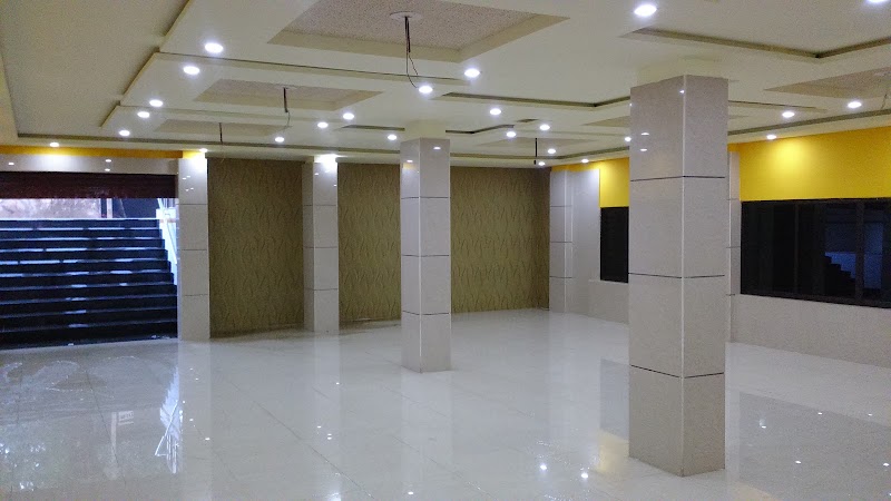 Hotel Breeze New Jalpaiguri - Hotel Breeze New Jalpaiguri Shankar Rd, Ward 27, Babupara, Siliguri, West Bengal 734004, India