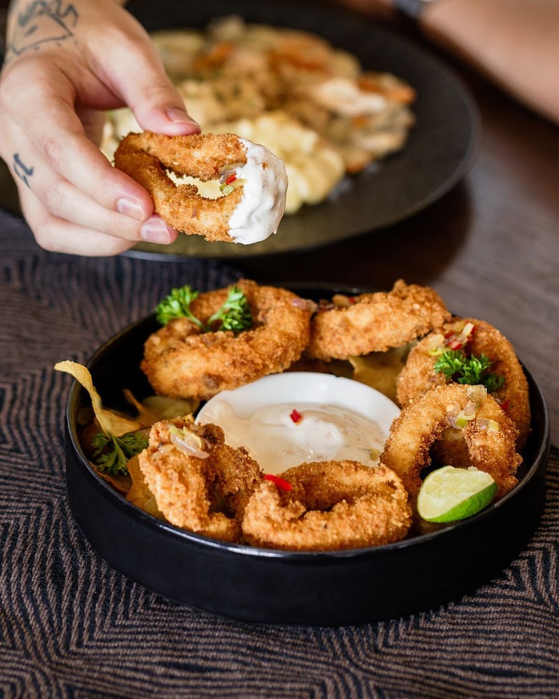 The Junction House - Cafe & Restaurant Seminyak - The Junction House - Cafe & Restaurant Seminyak, Kayu Aya No.3 Seminyak Kerobokan Kelod Kuta Utara, Jl. Kayu Cendana, Seminyak, Kec. Kuta, Kabupaten Badung, Bali 80361, Indonesia
