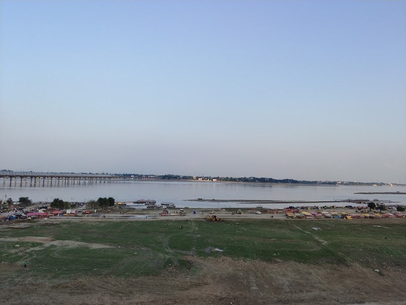 Sangam Ghat Prayagraj - Sangam Ghat Prayagraj CVHP+J26, Prayagraj, Uttar Pradesh 211006, India