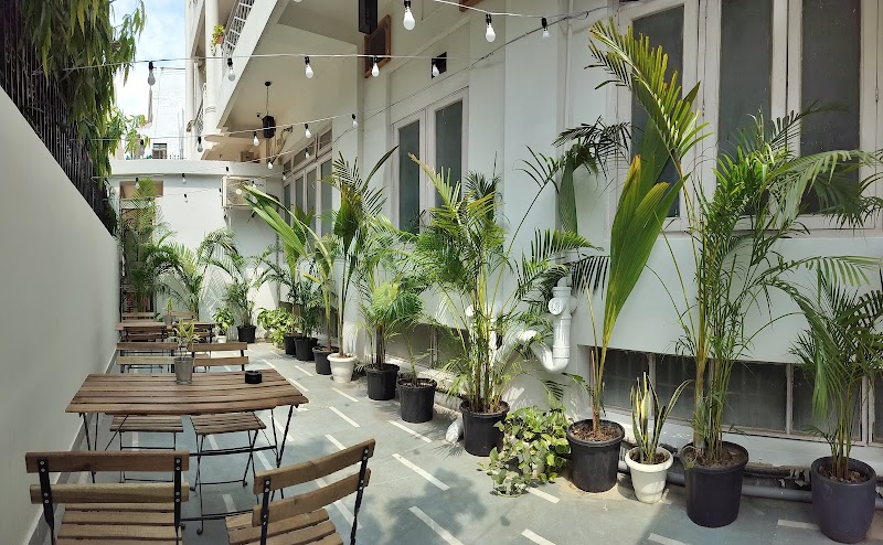 Poshtel VNS by Minimalist Hotels - Poshtel VNS by Minimalist Hotels, 72 Buddha Vihar Colony, Cantonment, Varanasi cantonment, Varanasi, Uttar Pradesh 221002, India