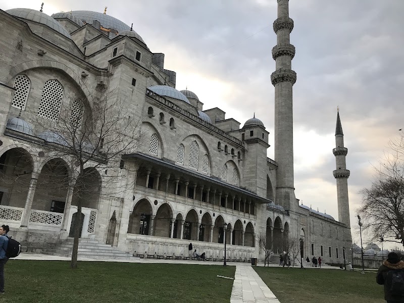 The Blue Mosque - The Blue Mosque Cankurtaran, At Meydanı Cd No:7, 34122 Fatih/İstanbul, Türkiye