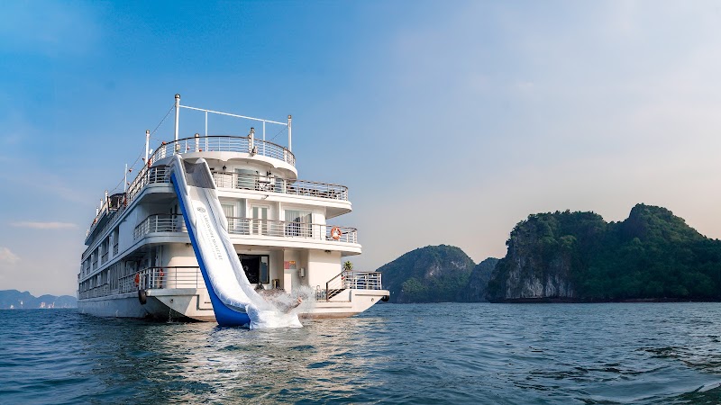 Ambassador Signature Cruise - Lan Ha Bay - Ambassador Signature Cruise - Lan Ha Bay, Cảng tàu khách quốc tế, Bãi Cháy, Quảng Ninh 200000, Vietnam
