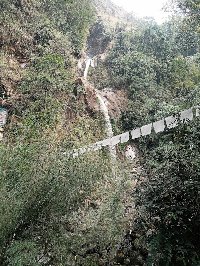 SIKKIM DARJEELING Tour - SIKKIM DARJEELING Tour 8JM6+MH3, near himsikha hotel 🏨, Upper Sichey, Arithang, Gangtok, Sikkim 737101, India