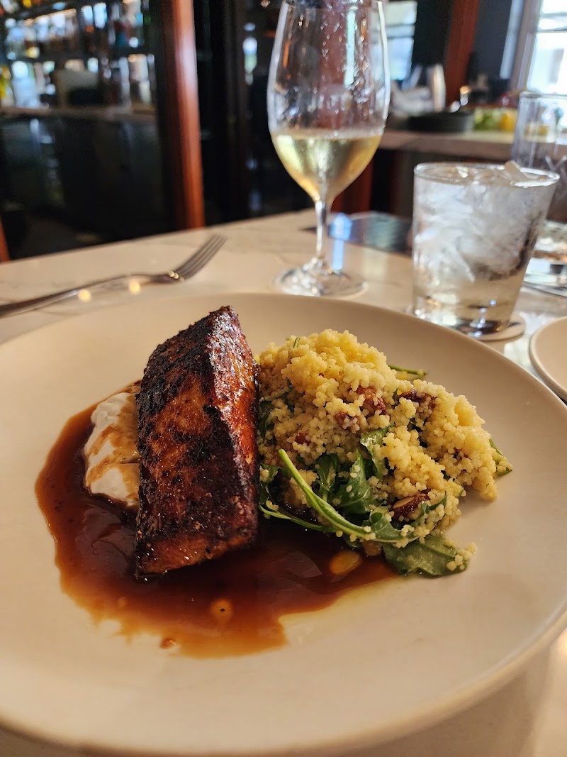 Montis - Montis, 714 Village Ct, Santa Rosa, CA 95405, USA