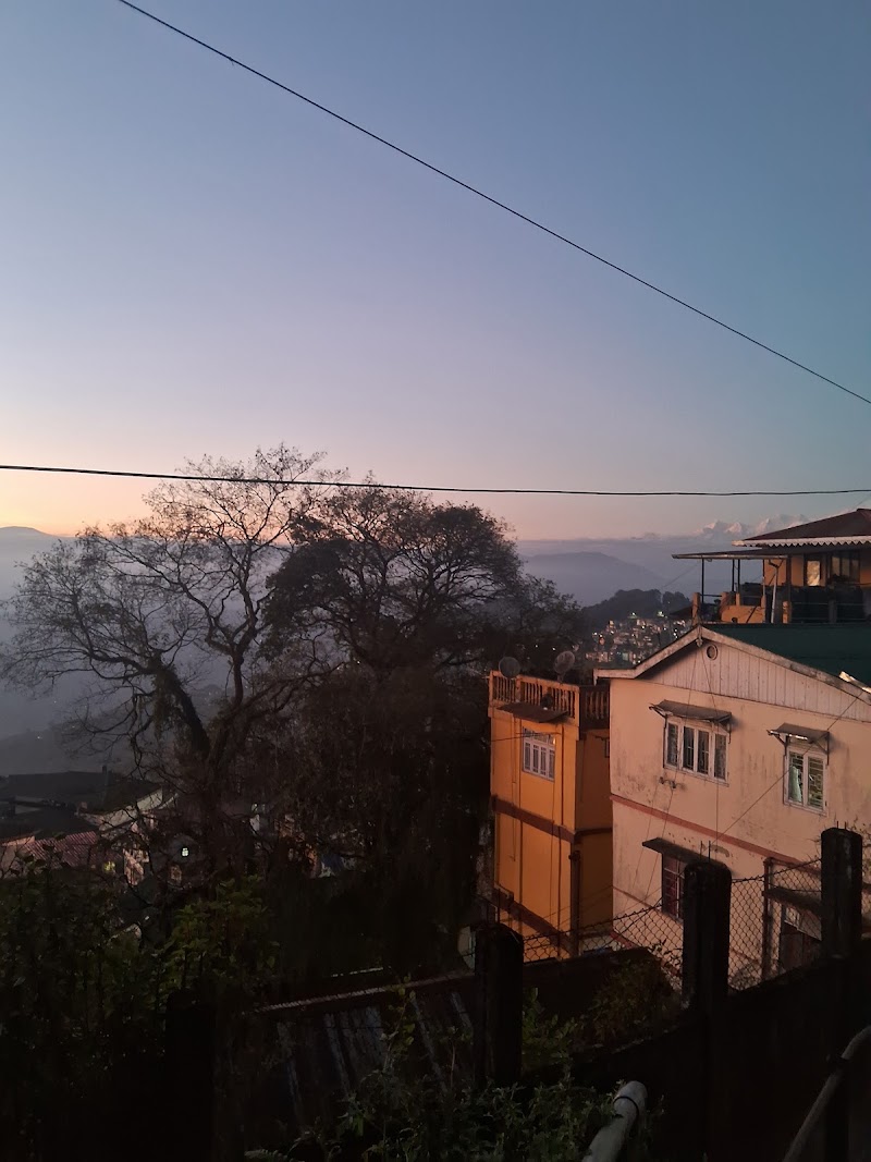 Chowrasta Tours & Travels - Chowrasta Tours & Travels Tungsoong road, chowrasta, Darjeeling, Pandam Tea Garden, West Bengal 734101, India