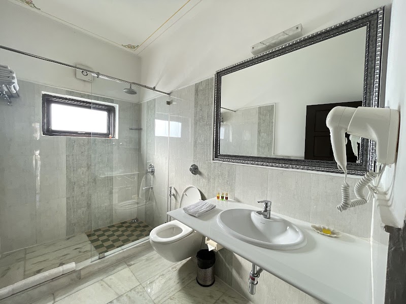 Hotel Amar Kothi Udaipur | Boutique Hotel Udaipur - Hotel Amar Kothi Udaipur | Boutique Hotel Udaipur 5-C, Trident-Udaivilas Road, Haridas Ji Ki Magri, Malla Talai, Udaipur, Rajasthan 313004, India