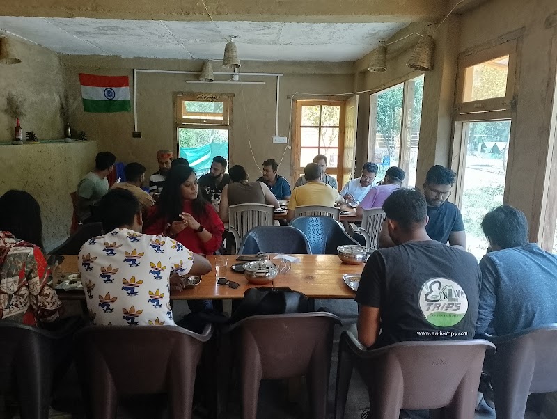 The Fresh Wave - A Riverside Hotel - Tirthan Valley (HP) - The Fresh Wave - A Riverside Hotel - Tirthan Valley (HP) Village Bari Ropa, P.O Gahidhar, Tehsil, Banjar, Gushaini, Himachal Pradesh 175123, India